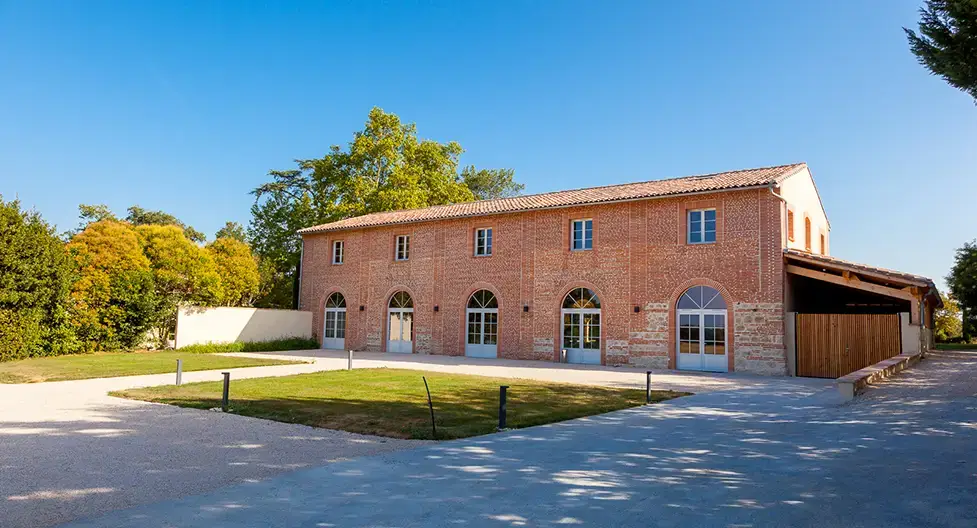 Domaine du T façade du bâtiment